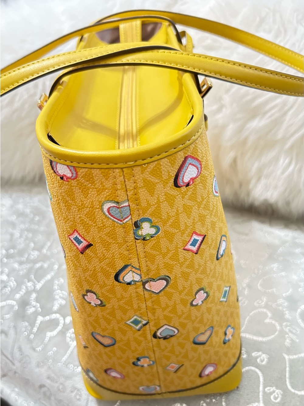 NWT Michael Kors, XL, Honey Yellow, Jet Set Tote Bag Diner/Taxi Motifs - Picture 8 of 12